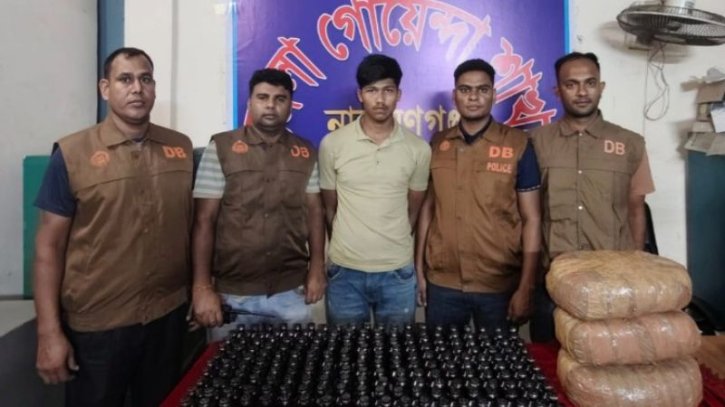 সোনারগাঁয়ে ২'শ বোতল ফেনসিডিল ও ৬ কেজি গাঁজা উদ্ধার