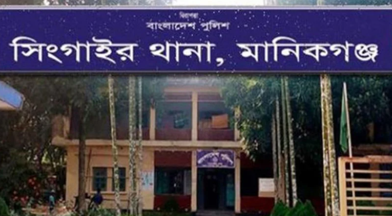 মাতাল হয়ে থানায় ঢুকে গালিগালাজ, যুবদলের দুই নেতা গ্রেপ্তার