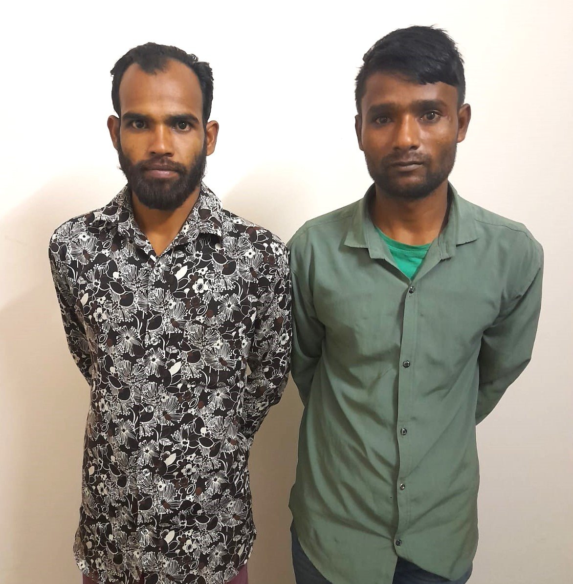 সিরাজগঞ্জে গাঁজাসহ দুই মাদক ব্যবসায়ী গ্রেফতার