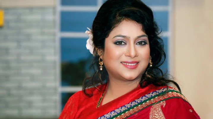 ৮ ঘণ্টার জন্য কেন ঢাকায় এসেছিলেন শাবনূর
