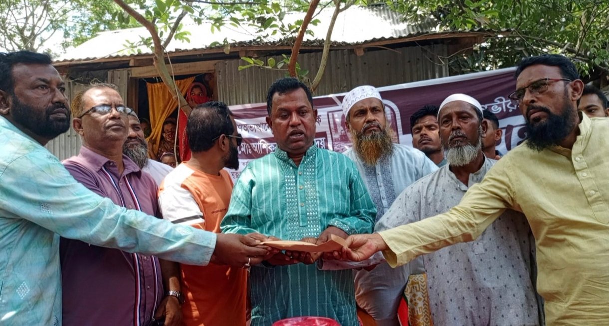 বাউফলে শহীদ হৃদয়ের পরিবারের পাশে বিএনপি