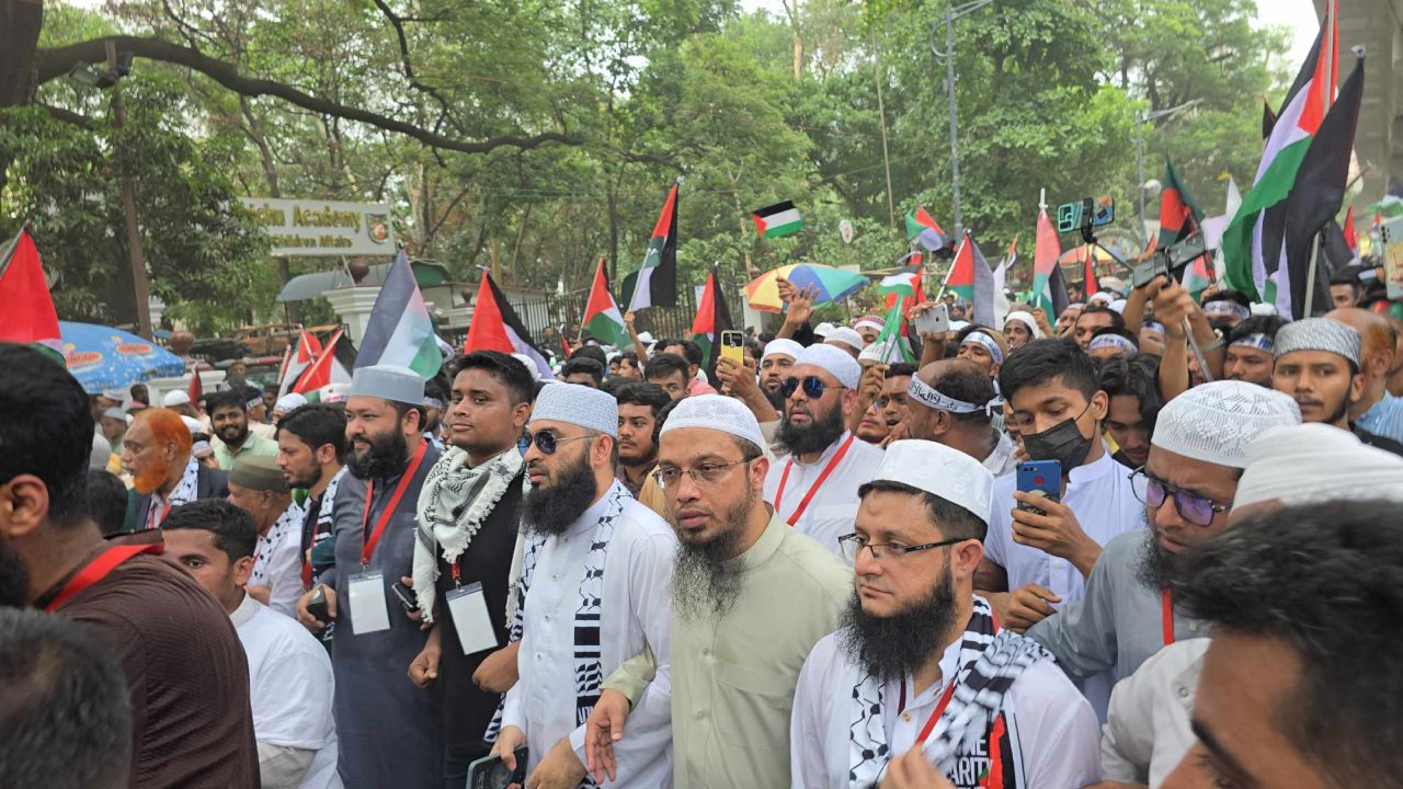 জনতার মহাসমুদ্র ফিলিস্তিন ও আল আকসার প্রতি ভালোবাসার প্রকাশ