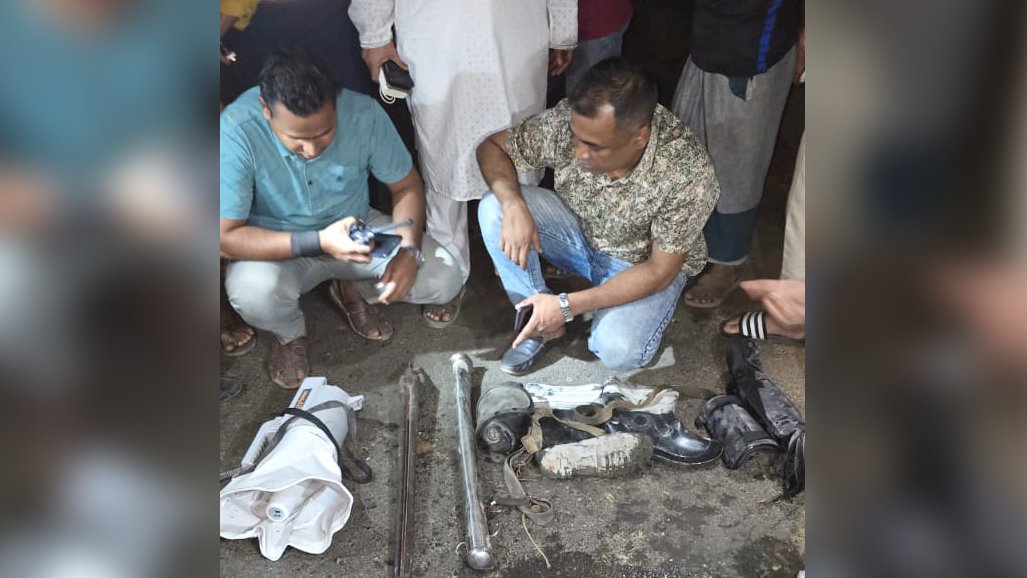 ঈদগাঁওয়ে থানায় লুট হওয়া অস্ত্র উদ্ধার, পরিত্যক্ত অবস্থায় মিলল বন্দুক ও সরঞ্জাম