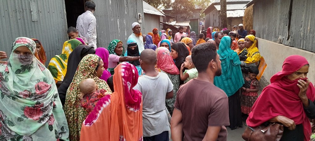 দুই সন্তানের জননীর ঝুলন্ত মরদেহ উদ্ধার!