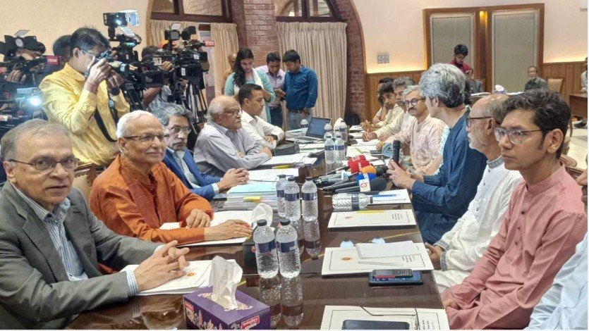 জনতার লড়াইয়ে পালাতে বাধ্য হয়েছে ফ্যাসিবাদী শাসক