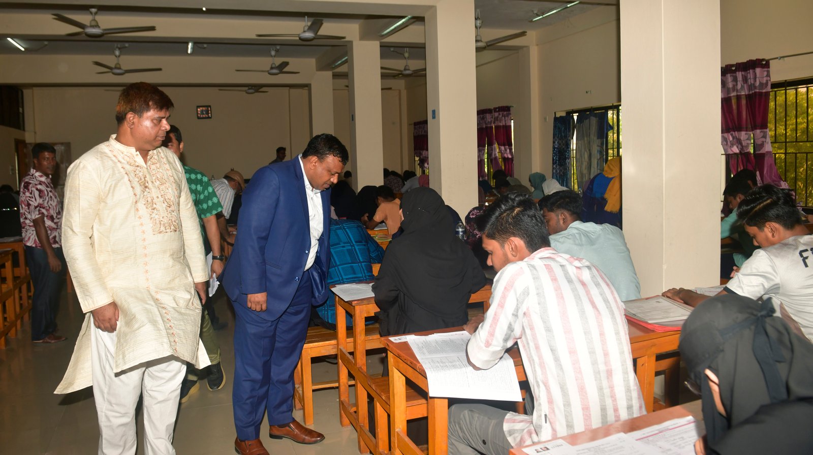 নোবিপ্রবিতে ‘এ’ ইউনিটের ভর্তি পরীক্ষা সম্পন্ন, উপস্থিত ৮৫. ৯২ শতাংশ
