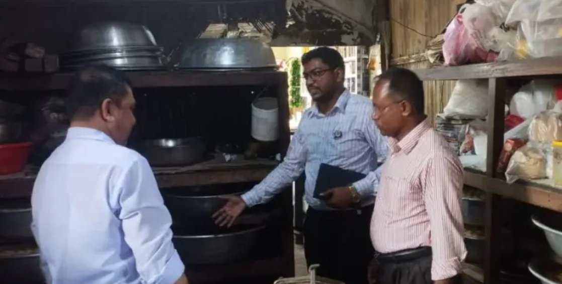 সিরাজদিখানে ২টি মিষ্টির দোকানে জরিমানা