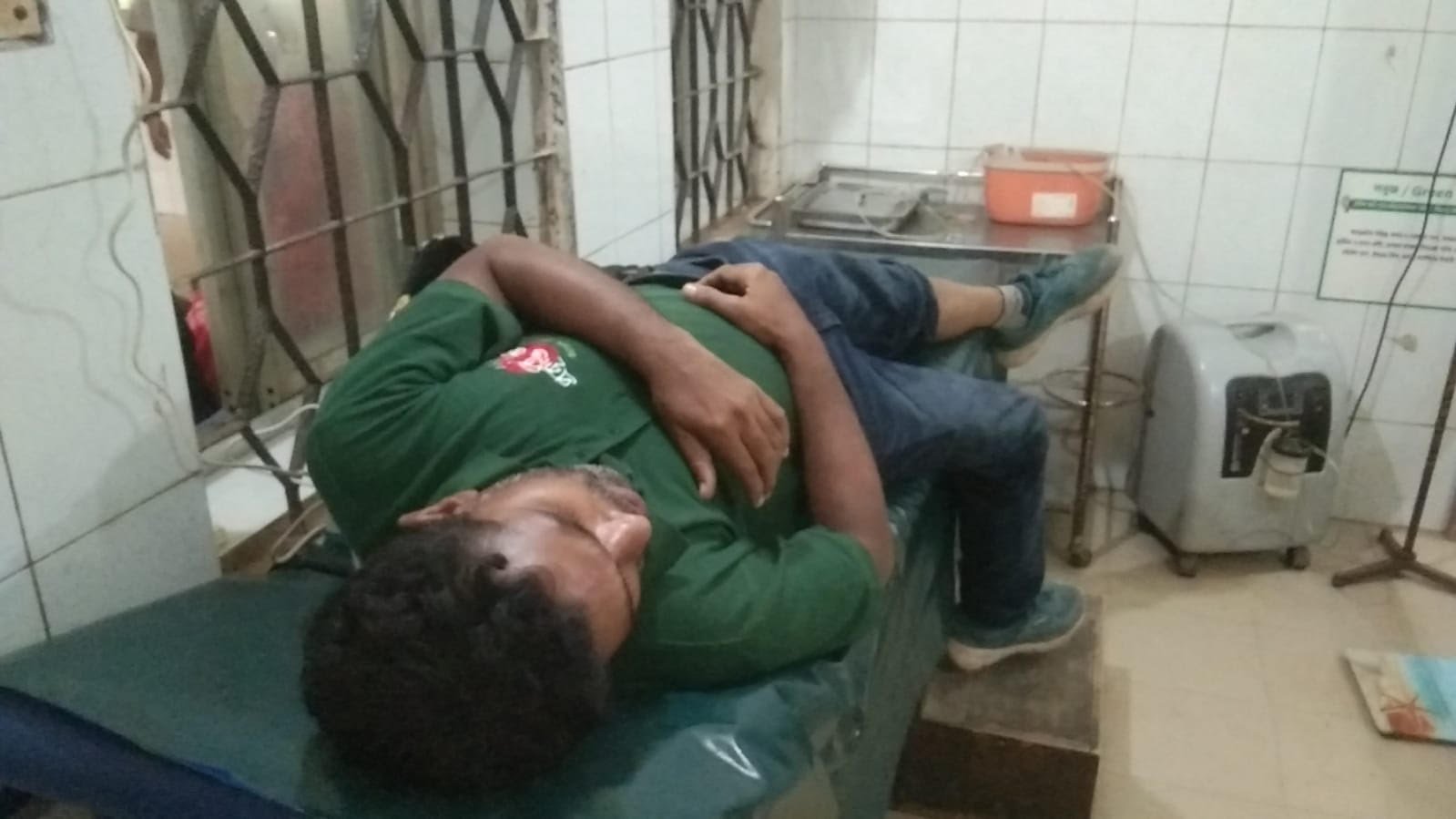 সাভারে ৭১ টিভির চিত্র সাংবাদিকের ওপর সন্ত্রাসী হামলা