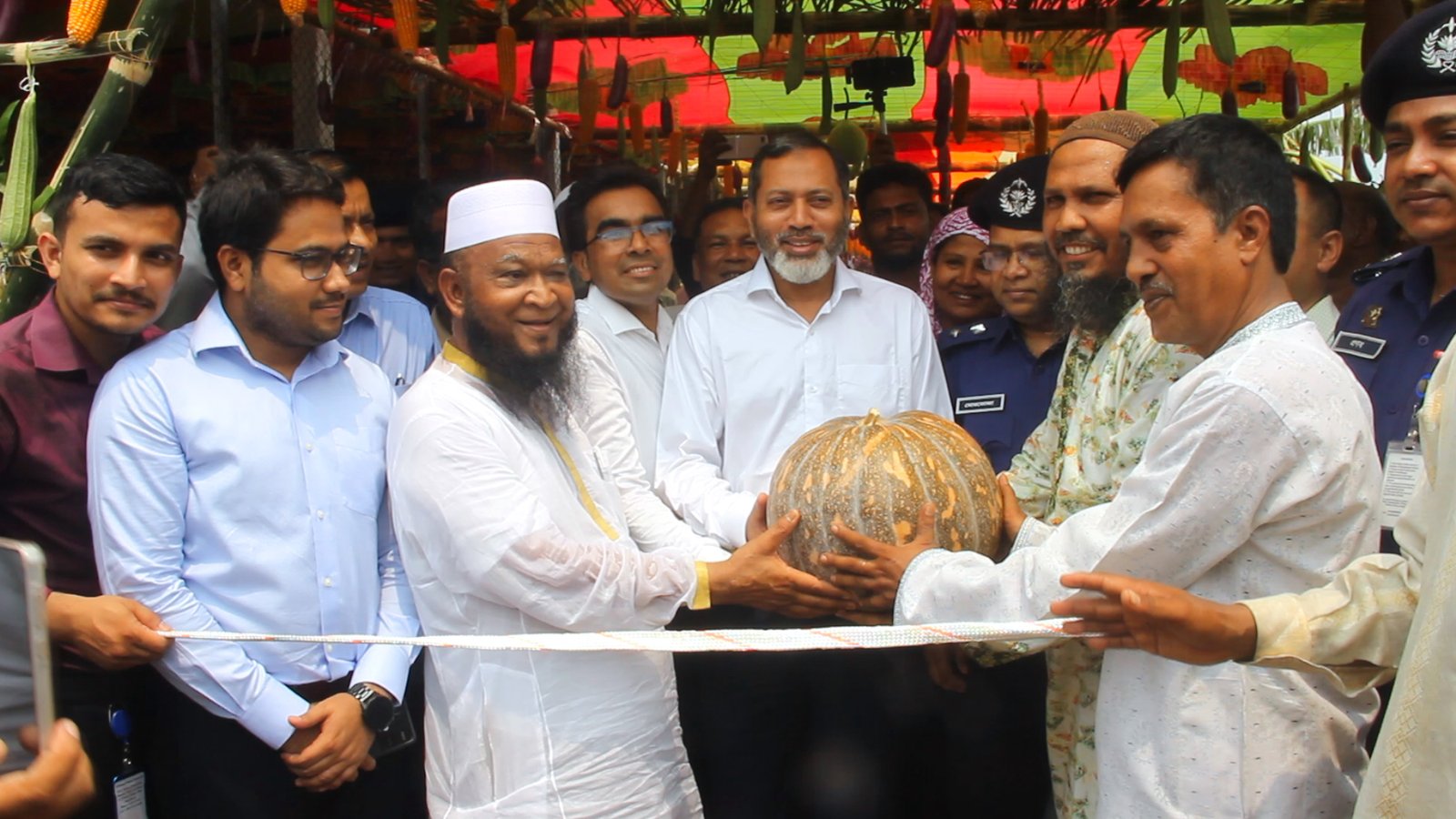 ঈশ্বরদীতে কৃষি বিশ্ববিদ্যালয় স্থাপনসহ কৃষক সহায়ক বাজেট ঘোষণার দাবি