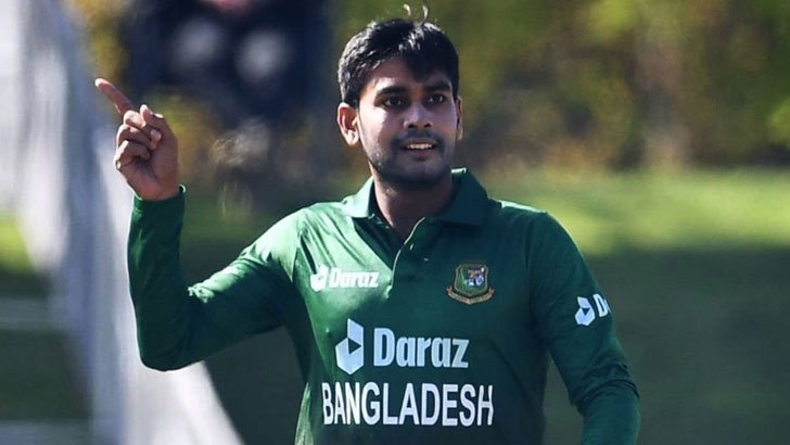 পিএসএলে লাহোর কালান্দার্সের হয়ে খেলবেন মেহেদী হাসান মিরাজ