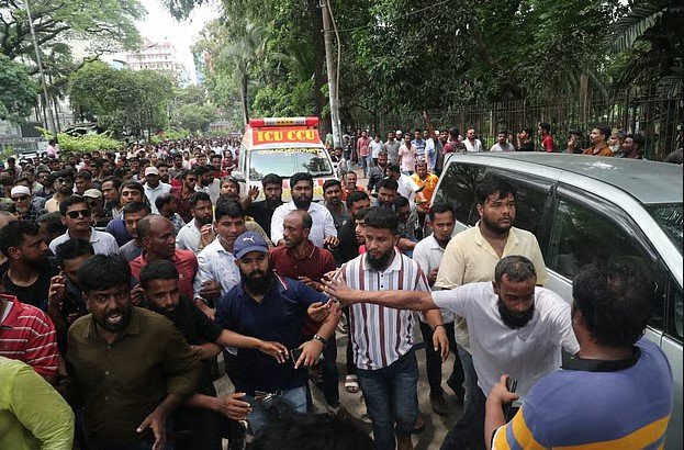 মৎস্য ভবন মোড় অবরোধ, কাকরাইল মোড়ে ইশরাকের হাজারো সমর্থক