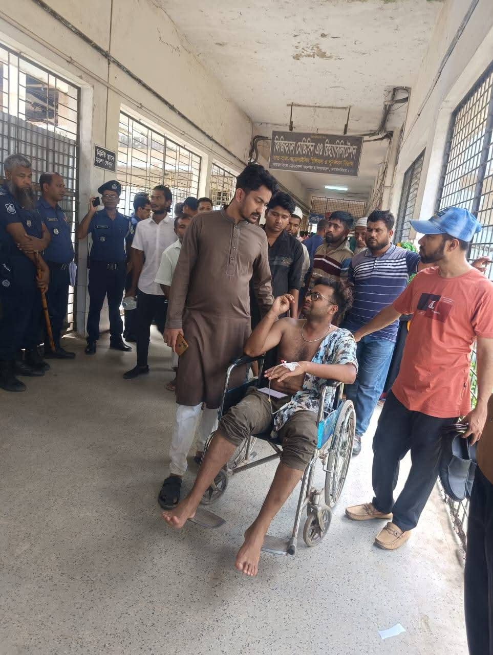 বৈষম্যবিরোধী ছাত্র আন্দোলনের মহানগর শাখার সদস্য সচিবকে ছুরিকাঘাত