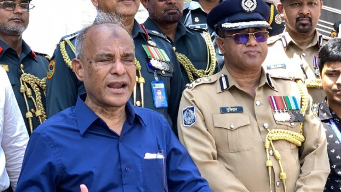 সীমান্তে পুশিং বাড়লেও নিরাপত্তার অভাব নেই: স্বরাষ্ট্র উপদেষ্টা