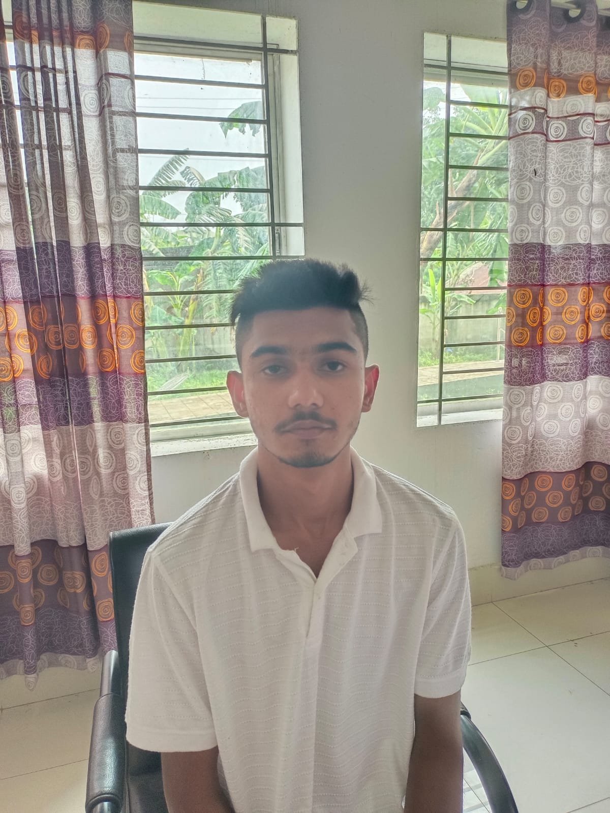 দর্শনা চেকপোস্ট ইমিগ্রেশনে হত্যা মামলার আসামী কুমিল্লার যুবক গ্রেফতার