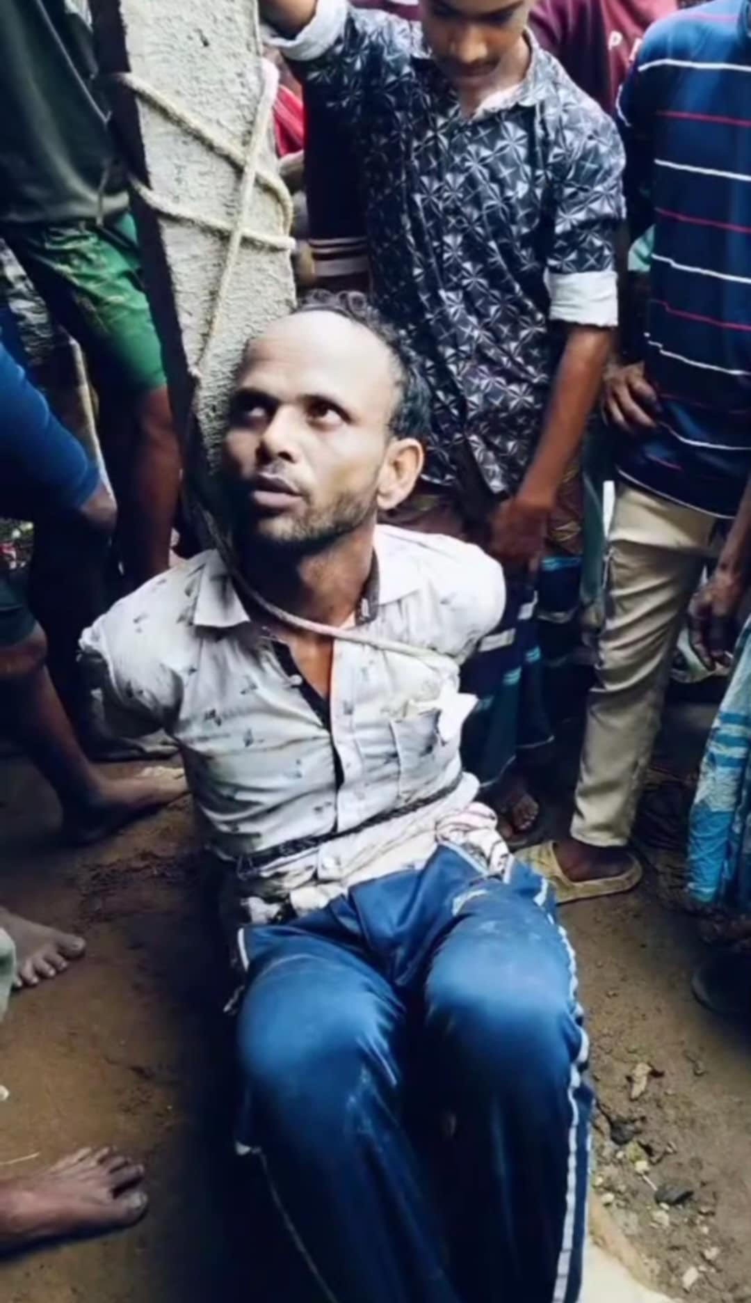চুরির অভিযোগ যুবলীগ নেতাকে বেধে মারধর