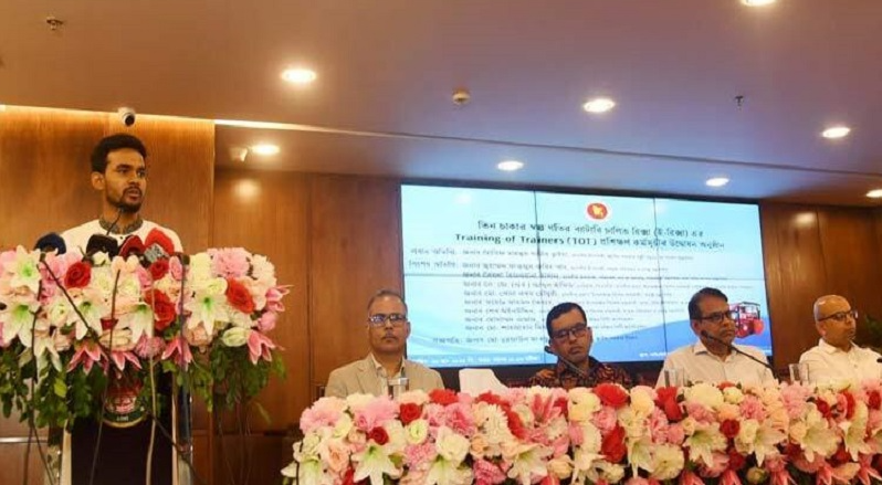 আগস্ট থেকে ঢাকায় চলবে বুয়েটের তৈরি ই-রিকশা : স্থানীয় সরকার উপদেষ্টা