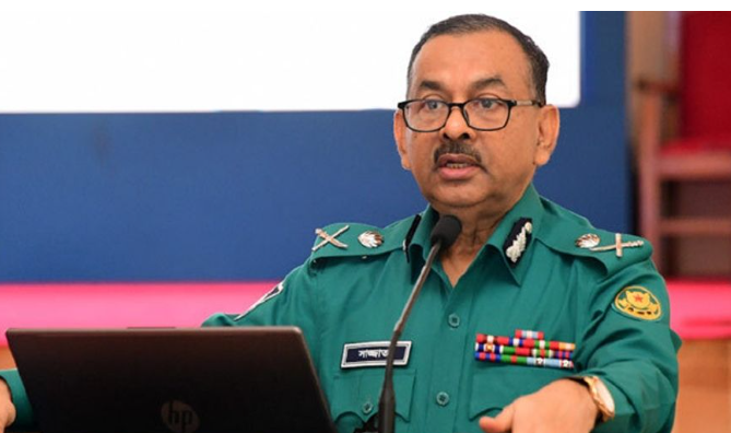 হোলি আর্টিজান হামলার বর্ষপূর্তিতে ডিএমপি কমিশনারের দাবি: বাংলাদেশে জঙ্গি নেই, ছিনতাইকারী আছে