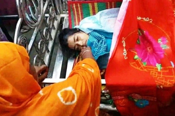 প্রেমিকের অবহেলায় বিষপান, দশম শ্রেণির ছাত্রী সুমাইয়ার মৃত্যু