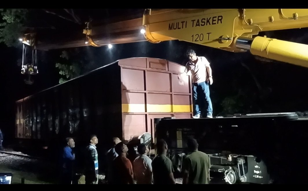 দীর্ঘ ৫ ঘন্টা পর খুলনার সাথে সারাদেশের