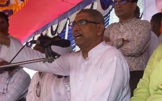 চাঁদাবাজি-দখলবাজির প্রমাণ মিললে নেতা-কর্মীকে পুলিশে দেওয়া হবে: আহমেদ আযম খান