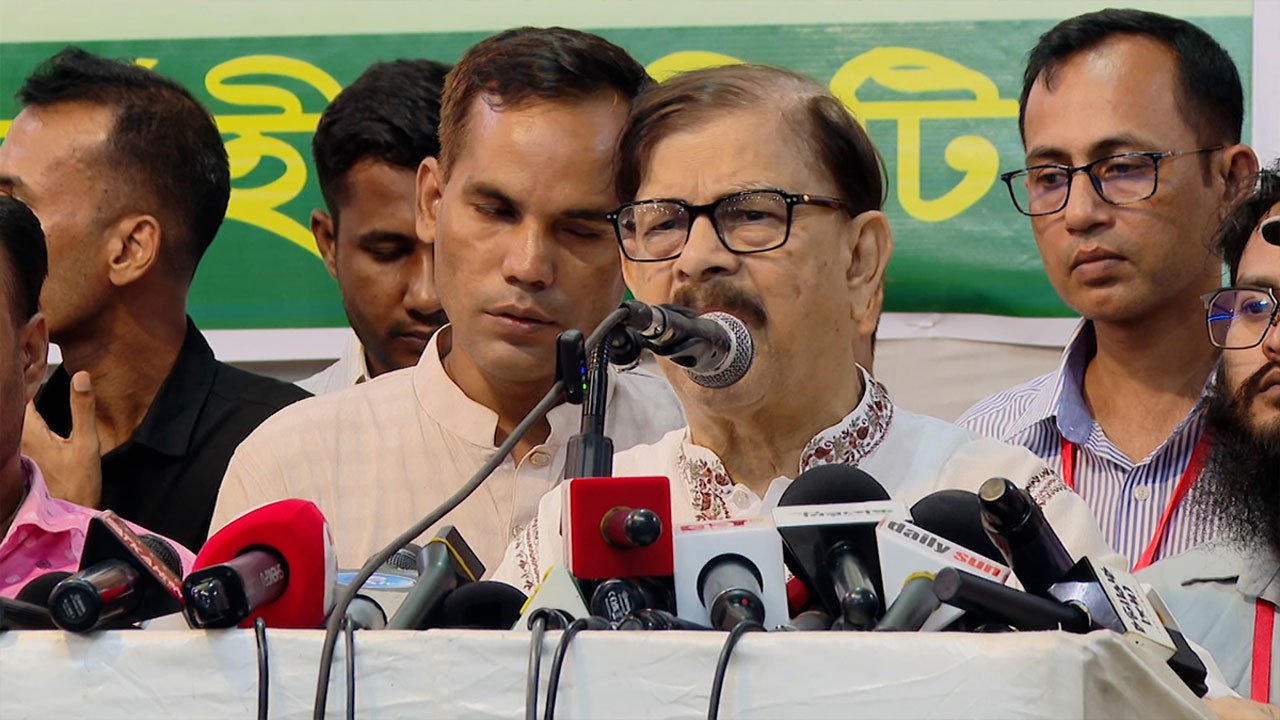 ছাত্র-জনতার আন্দোলনে দেড় হাজার মানুষ নিহত: দাবি মান্নার