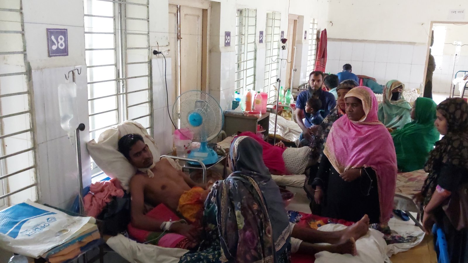 পাবনায় বিএনপির দুই গ্রুপের সংঘর্ষের ঘটনায় সদস্য সচিব সহ ১০ নেতা বহিষ্কার