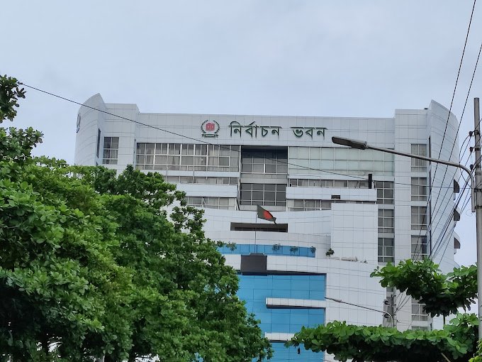 মাঠ প্রশাসনে ইসির বড় রদবদল, একযোগে বদলি ৫১ কর্মকর্তা