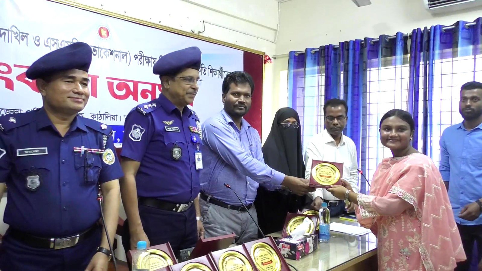 কাঁঠালিয়ায় জিপিএ-৫ প্রাপ্ত ২১ শিক্ষার্থীর সংবর্ধনা
