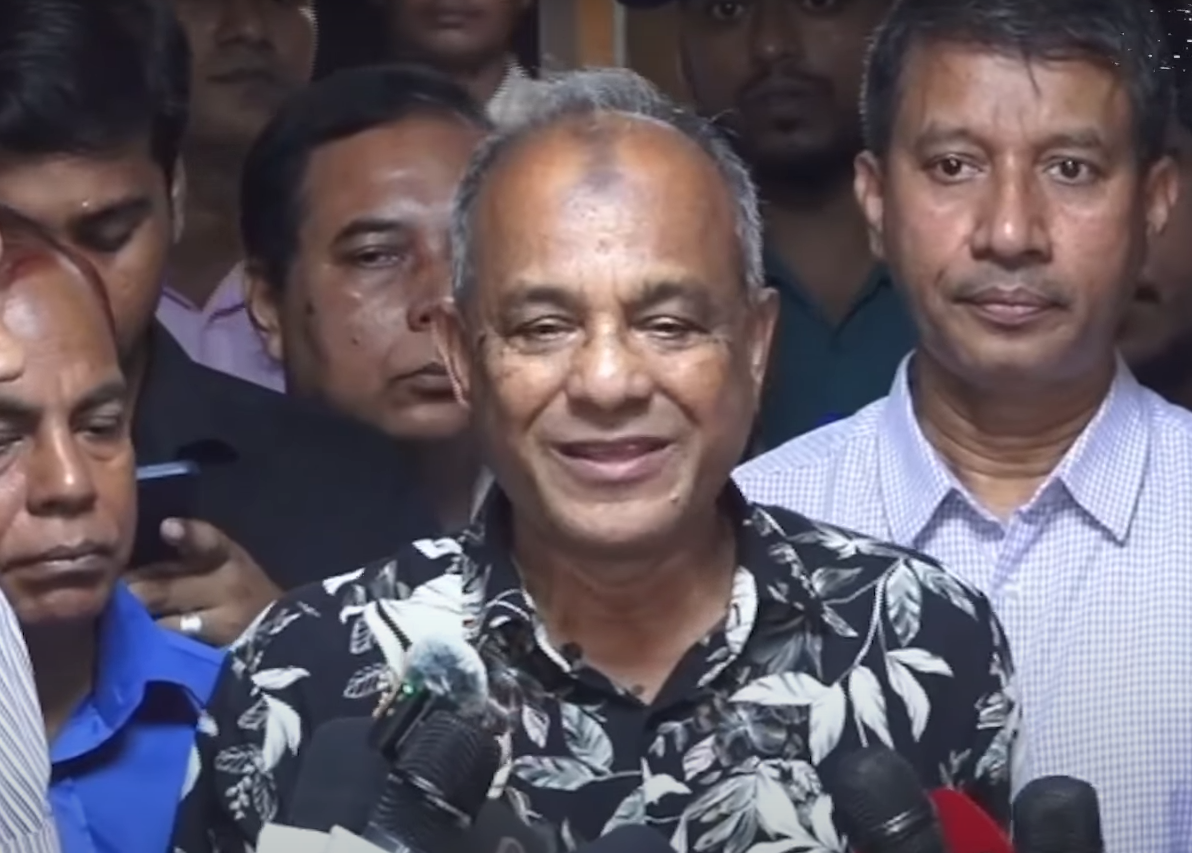 “কৃষকদের সারের দাম নিয়ে কেউ কারসাজি করতে পারবে না” — কৃষি উপদেষ্টা জাহাঙ্গীর আলম চৌধুরী