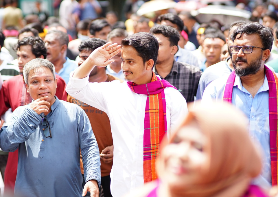 জুলাইয়ের আহতদের পাশে সবচেয়ে বেশি সময় দিয়েছেন সেনাপ্রধান - সারজিস আলম