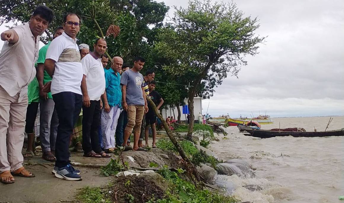 ফের পদ্মার ভাঙনে বিপর্যস্ত লৌহজং” অর্ধশতাধিক ঘরবাড়ি ঝুঁকিতে