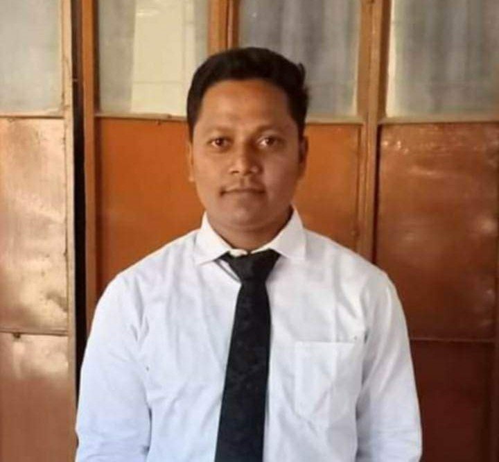 আমার নিরপরাধ ছেলেডারে ডাইক্যা নিয়া ওসি স্যার জেলে ঢুকাইয়া দিল