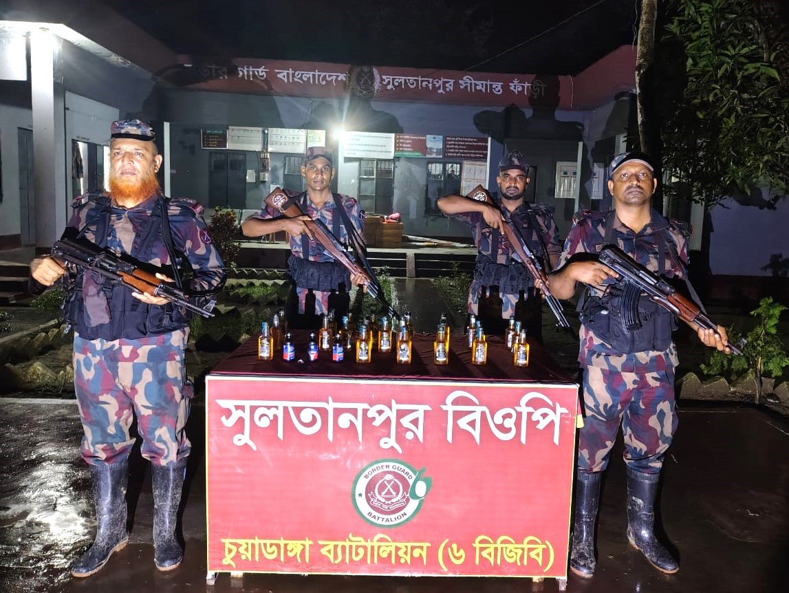 চুয়াডাঙ্গা সীমান্তে বিজিবির অভিযানে মাদক ও চোরাচালান পন্য জব্দ