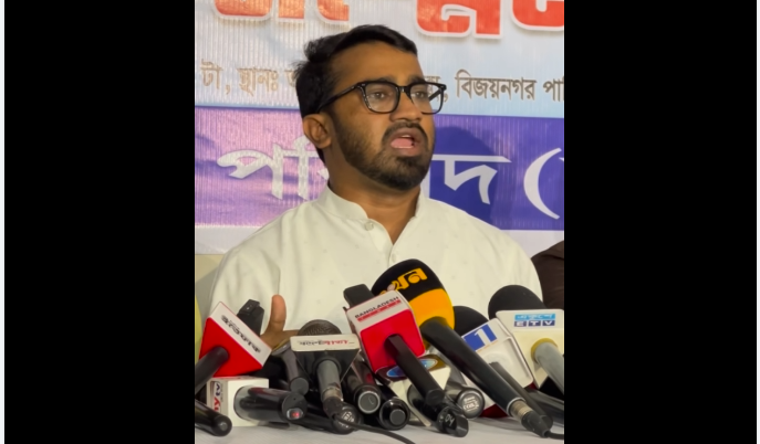 “শহীদের সংখ্যা নিয়ে তামাশা করা হয়েছে”: জুলাই ঘোষণাপত্র নিয়ে রাশেদ খাঁনের ক্ষোভ