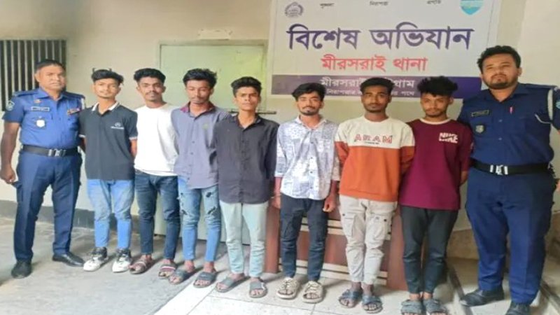 অনলাইনে বিজ্ঞাপন দিয়ে প্রতারণা, গ্রেপ্তার ৭