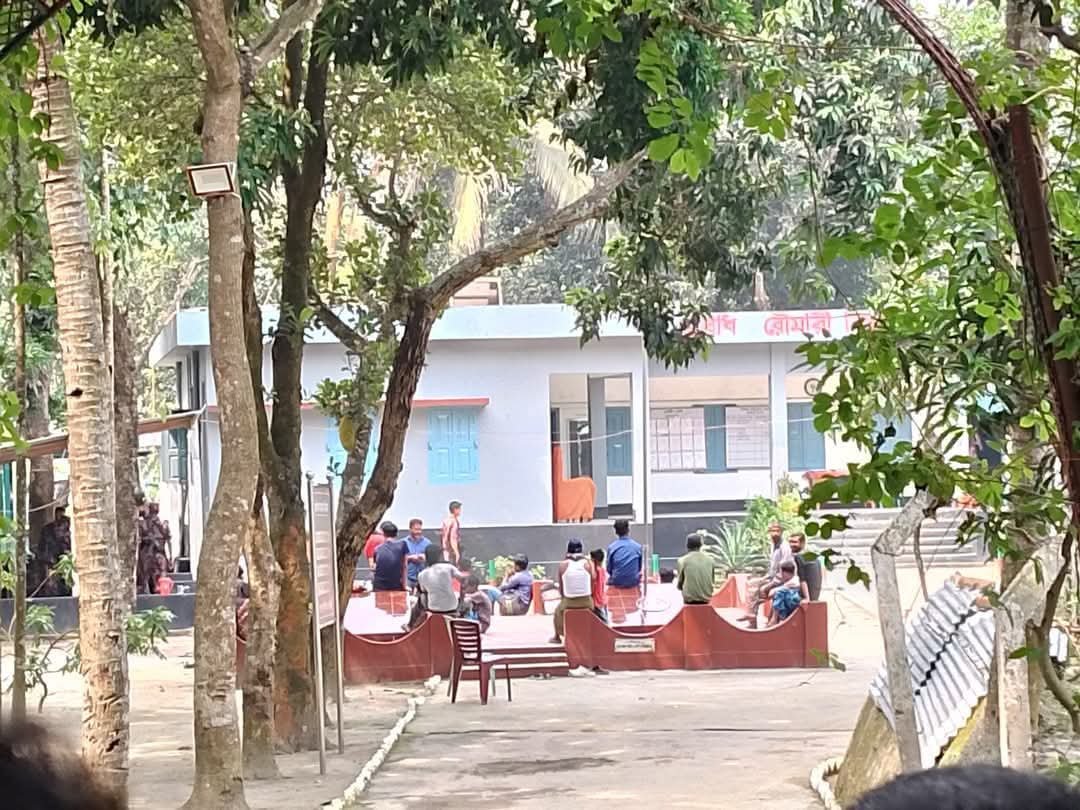 কুড়িগ্রামের রৌমারী ও ভুরুঙ্গামারীতে ৩৬ রোহিঙ্গাসহ ৪৪জন আটক
