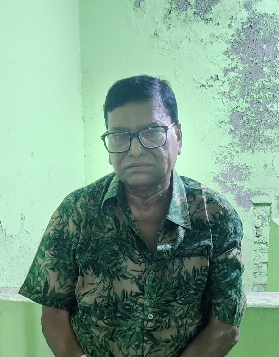ভারতে যাওয়ার সময় দর্শনা চেকপোস্টে আওয়ামীলীগ নেতা গ্রেফতার