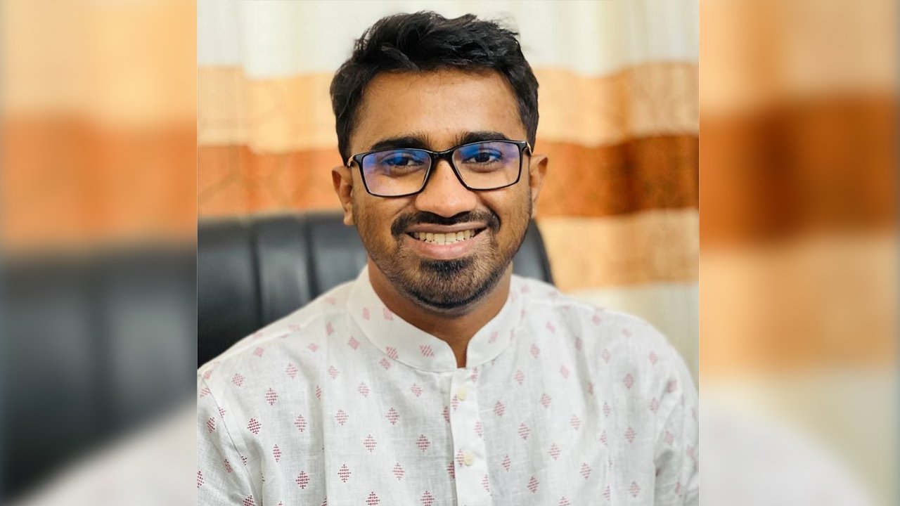 ইশরাক হোসেন মেয়র পদে বসলে ঢাকাবাসী যোগ্যনেতা পাবে : রাশেদ খান