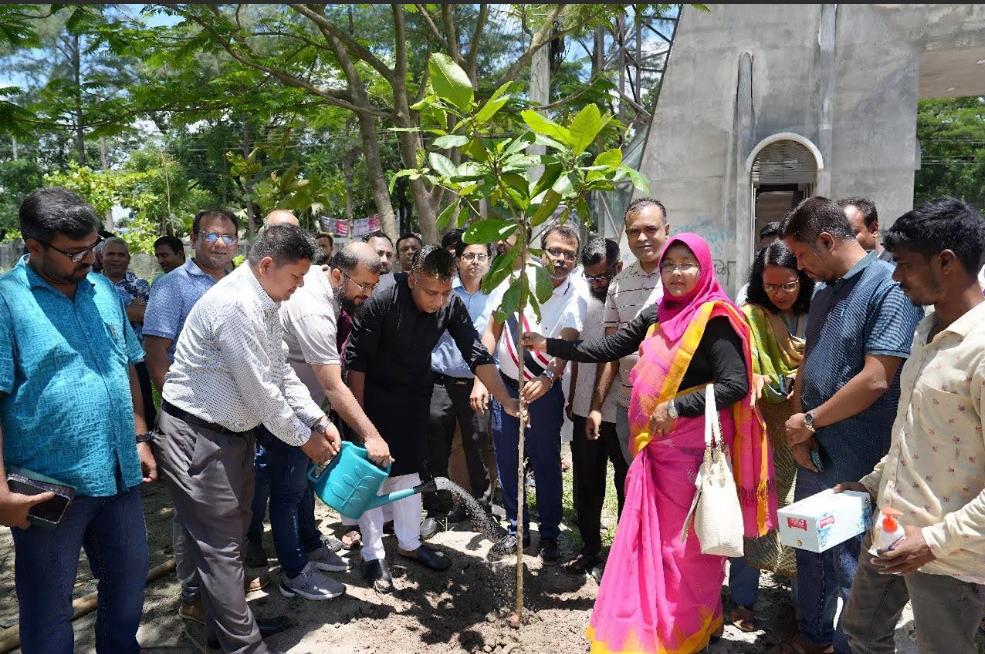 পাবিপ্রবিতে মাসব্যাপী বৃক্ষরোপণ কর্মসূচি উদ্বোধন