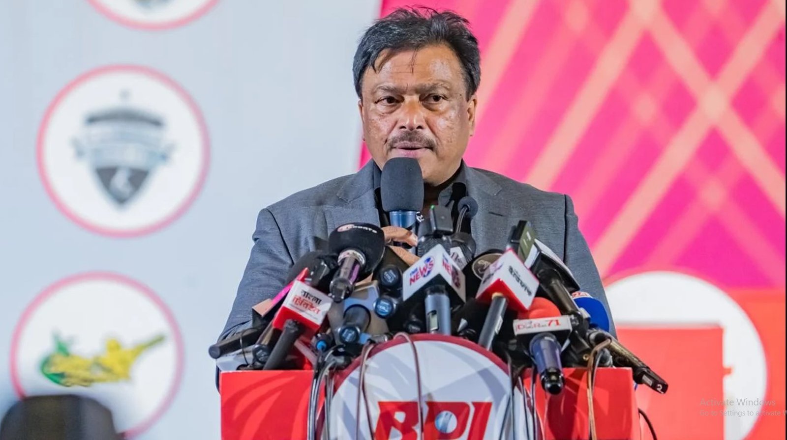বিসিবির পদ ছাড়তে পারেন ফারুক, নতুন সভাপতি হিসেবে আলোচনায় যার নাম
