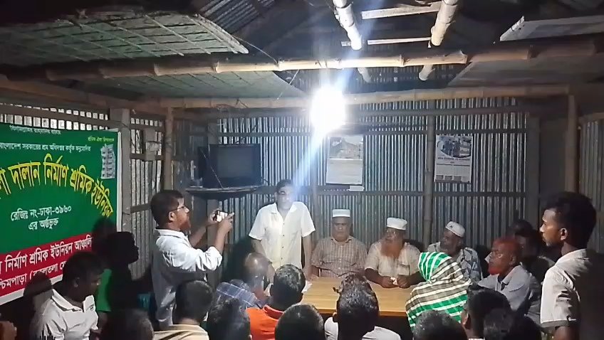 সমাজচ্যুতির ঘোষণার ঘটনায় ফের সালিশ, ভুল স্বীকার করে মাফ চাইলেন অভিযুক্ত মাতাব্বররা