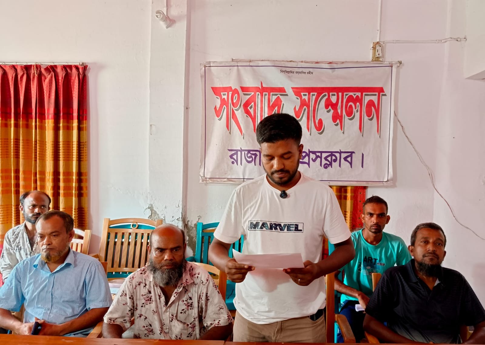 রাজাপুরে জমি দখলের চেষ্টার অভিযোগ, হামলার ঘটনায় উত্তেজনা