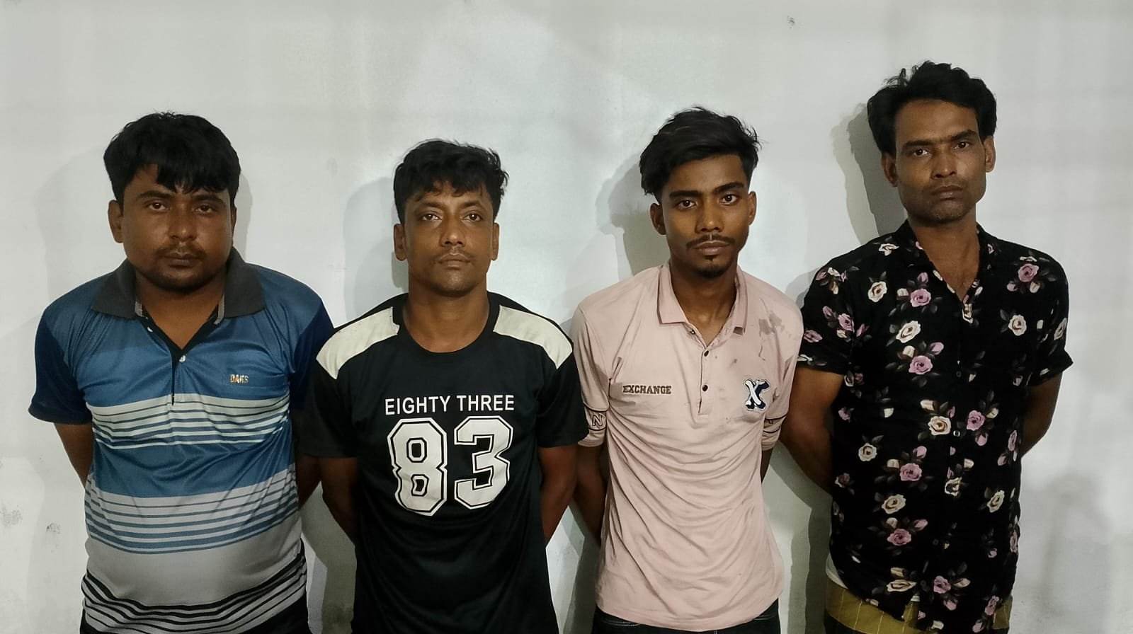 পাবনায় র‍্যাবের অভিযানে জাল টাকা সংঘবদ্ধ চক্রের ৪ সদস্য আটক