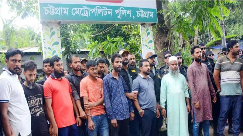 চমেক হাসপাতালে র‌্যাবের অভিযান, গ্রেপ্তার ২১ দালাল
