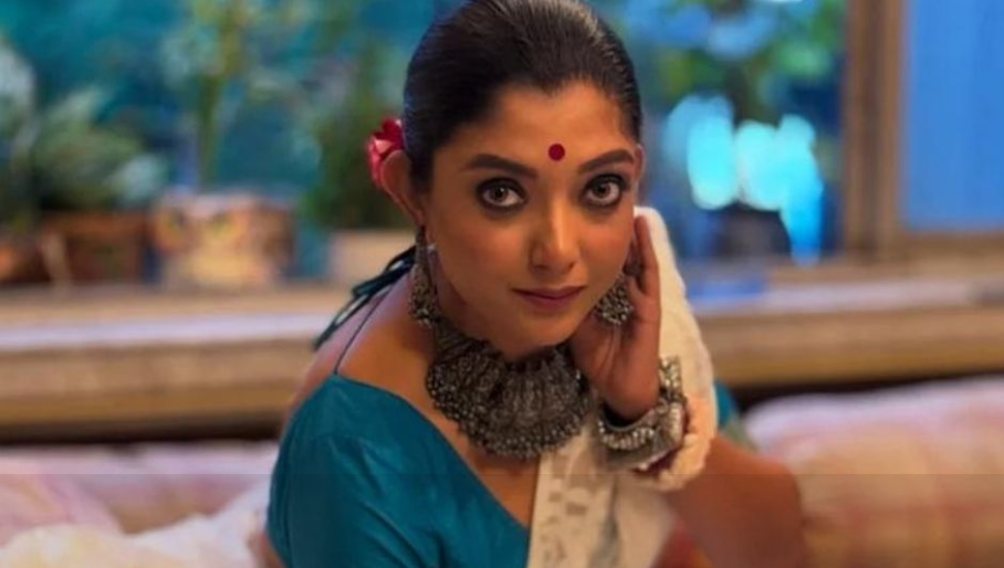 চরিত্রের খাতিরে ৪ কেজি ওজন বাড়ালেন দেবলীনা, বললেন— ‘শরীরচর্চা না করলে মন খারাপ থাকে’