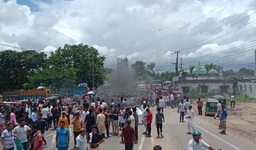 পটিয়ায় বৈষম্যবিরোধী আন্দোলনে পুলিশের লাঠিপেটা, আহত অন্তত ১১
