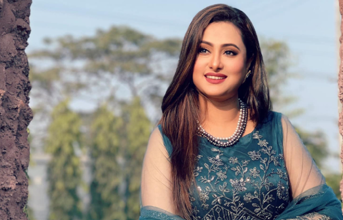 ‘এ জীবন তোমার আমার’ দিয়ে ঢালিউডে যাত্রা শুরু, আজ পূর্ণিমার জন্মদিন