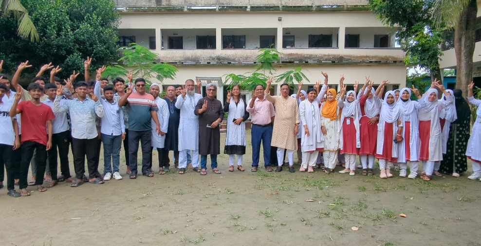 মুন্সীগঞ্জে এসএসসিতে চাম্পাতলা উচ্চ বিদ্যালয়ের সাফল্য অর্জন