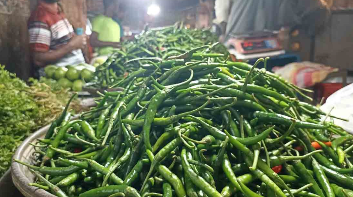 মরিচের দাম শুনে রান্নার আগে সবাই এখন দোয়া পড়ে