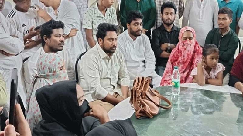প্রশাসনের বিভিন্ন জায়গায় এখনো স্বৈরাচারের দোসররা আছে : চট্টগ্রামে নাহিদ